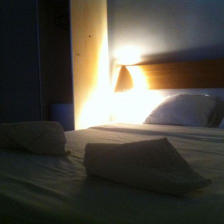 Midi Business Lodge Bruxelles Esterno foto