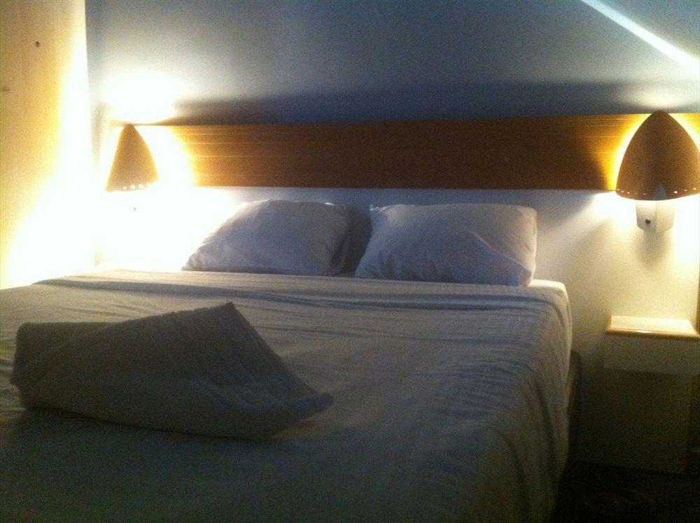 Midi Business Lodge Bruxelles Esterno foto